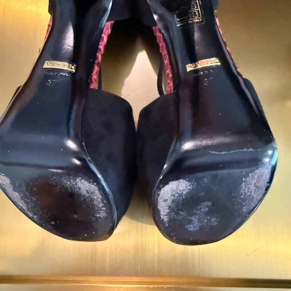 Gucci Black Suede and Pink Snakeskin peep toe heels EUC